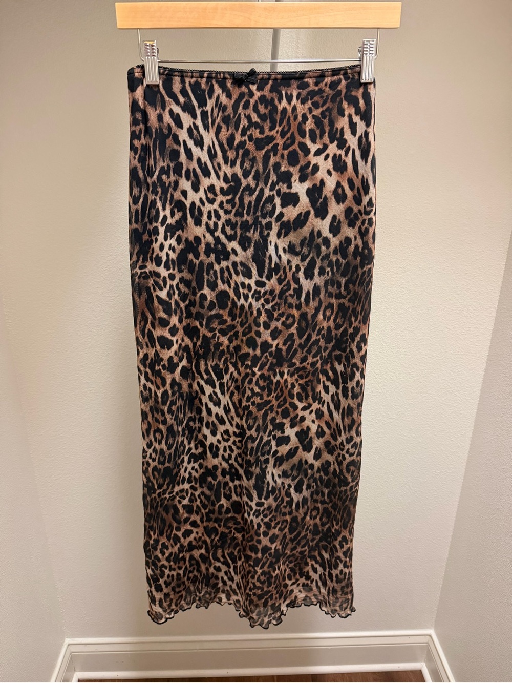 UO Leopard Print Midi Skirt (XS)